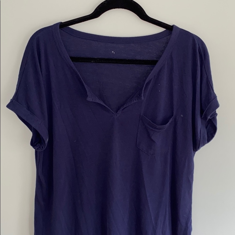 Old Navy navy shirt